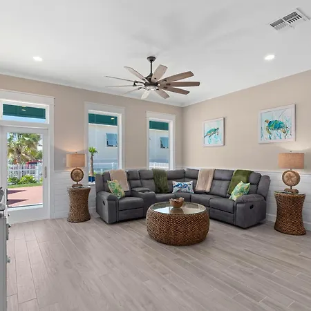Lucky Turtle - Private Marina Front Home With Pool Home